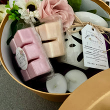 wax melt hat box Gift, wax melts, silk flowers, wax burner and t-lights