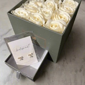 bridesmaid proposal, ivory soap roses, pearl earings in hat box