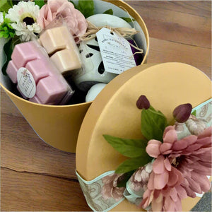 wax melt hat box Gift, wax melts, silk flowers, wax burner and t-lights