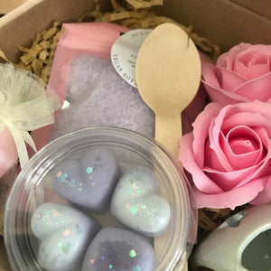 wax melt Gift hamper, melts, simmering granules, soap roses and wax burner