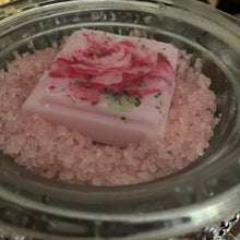 Hand‑Poured Wax Melts & Warmer – Fill Your Home With Irresistible Scents