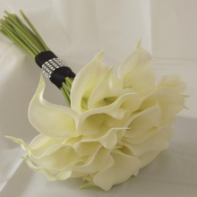 call lily bouquet with black ribbon band