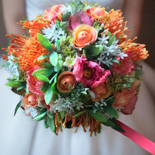 peach and orange wedding bouquet
